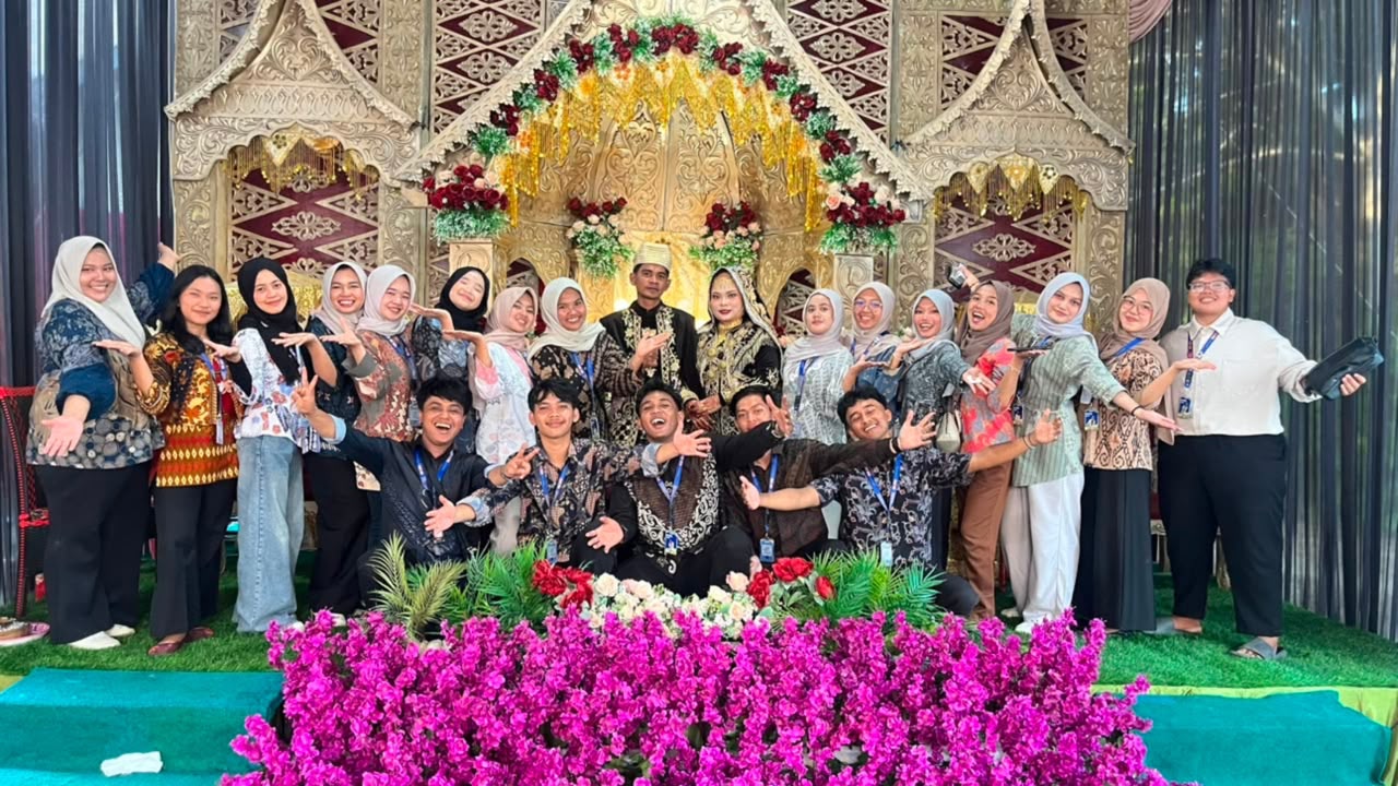 Menjalin Kebersamaan dengan Masyarakat